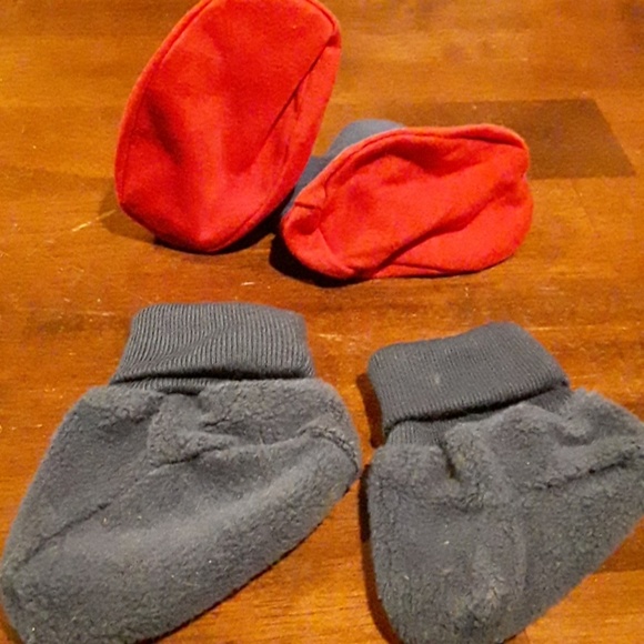 2 -- pair of  soft Slippers. - Picture 2 of 2